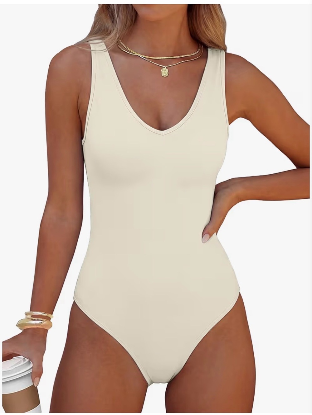 OQQ v-neck bodysuit. Cream.